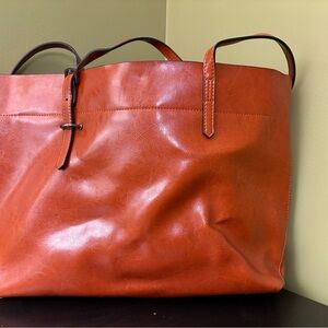 Elegant Tan Leather Tote Bag